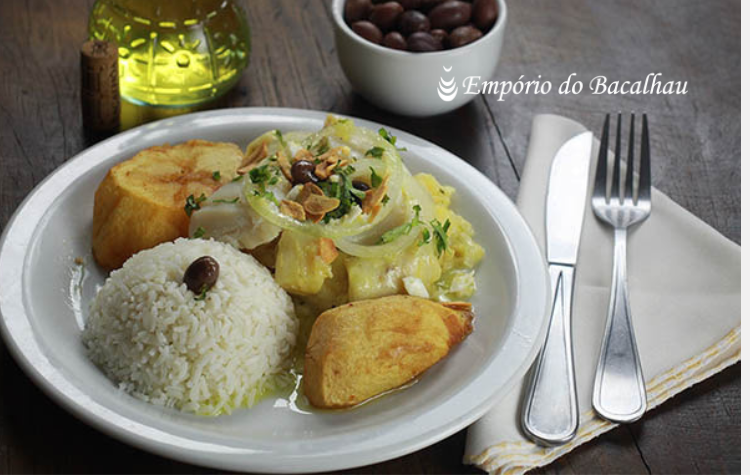 De: R$79,90 Por R$ 59,90 Prato Executivo de Bacalhau em Lascas cozido no azeite com cebolas em rodelas e batatas em cubos. Acompanha Batata dorê e Arroz branco.