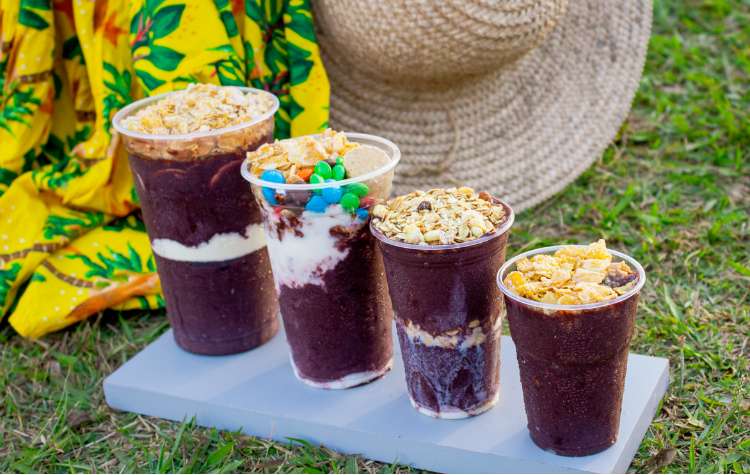 Compre 1 Açaí, Cupuaçu ou Pitaya de qualquer tamanho e ganhe outro igual! Escolha até 10 acompanhamentos e curta seu momento no nosso food truck em meio à natureza do Parque Central.